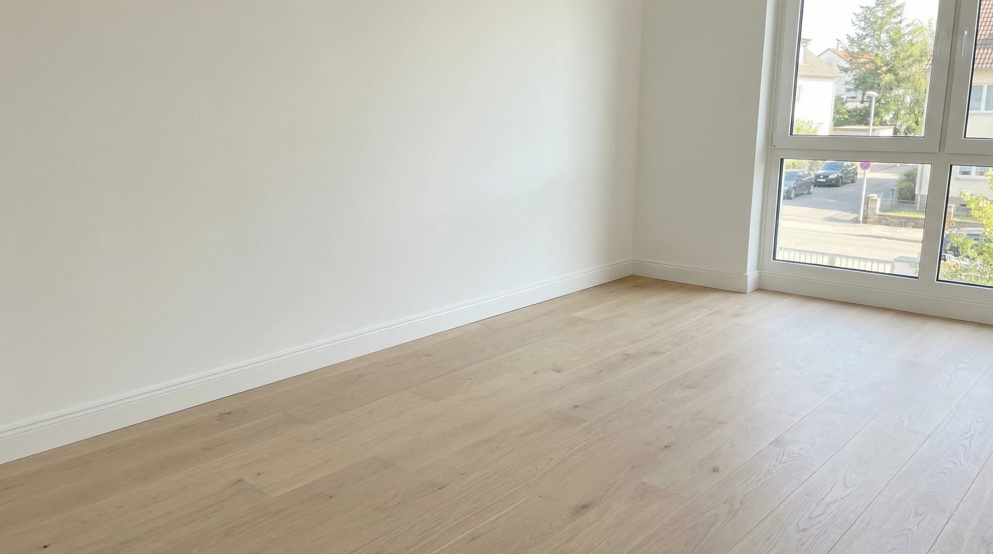 Sockelleisten-Montage als Abschlussarbeit