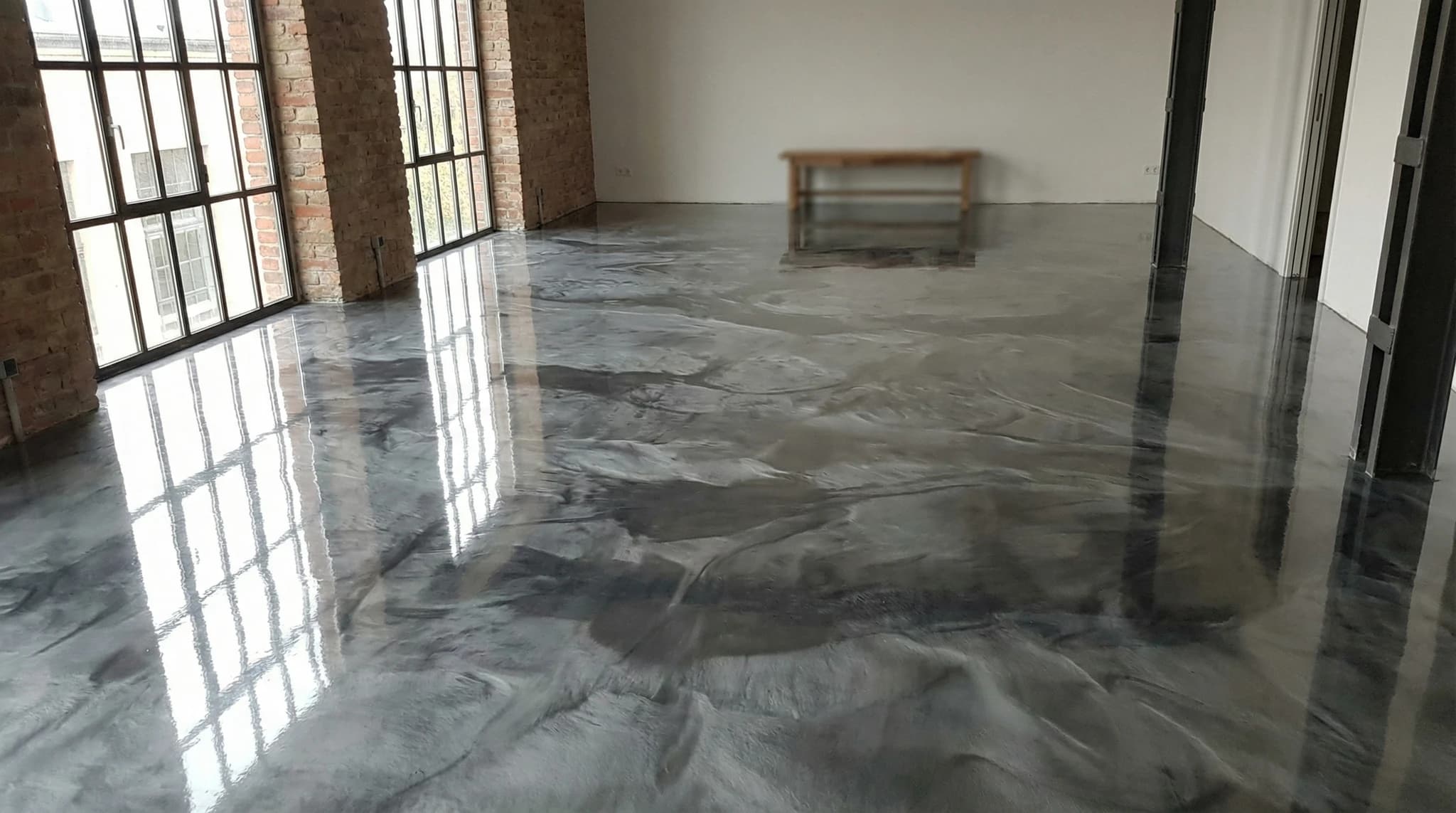 Metallic-Epoxidharzboden im Wohnbereich