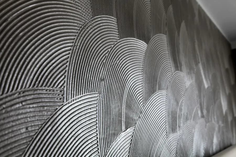 Dekorative Wandgestaltung mit Strukturputz